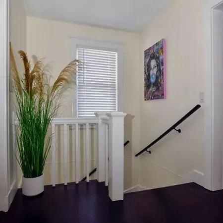 Modern Three Bedroom Condo - Boston Stoneham Exterior photo