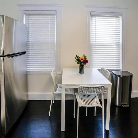 Modern Three Bedroom Condo - Boston Stoneham Exterior photo