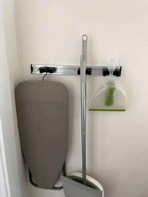Modern Three Bedroom - Boston *