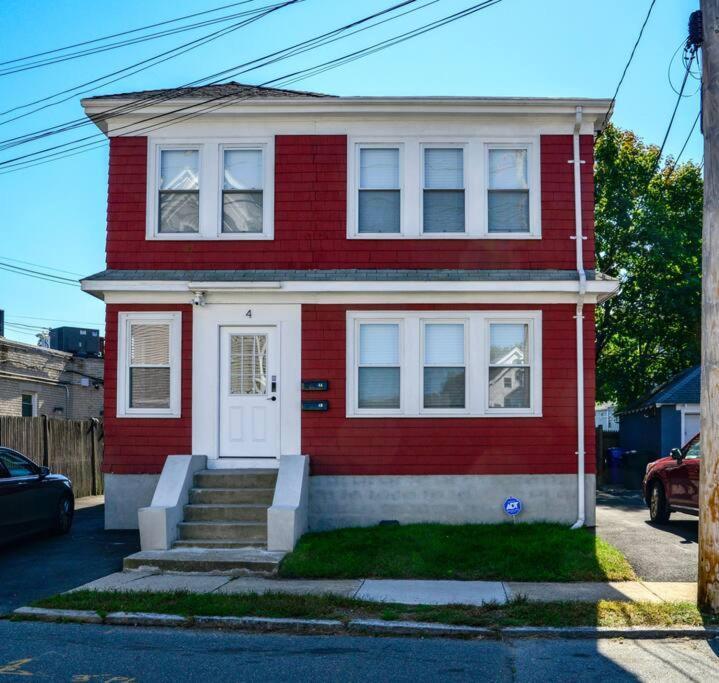 Modern Three Bedroom - Boston *